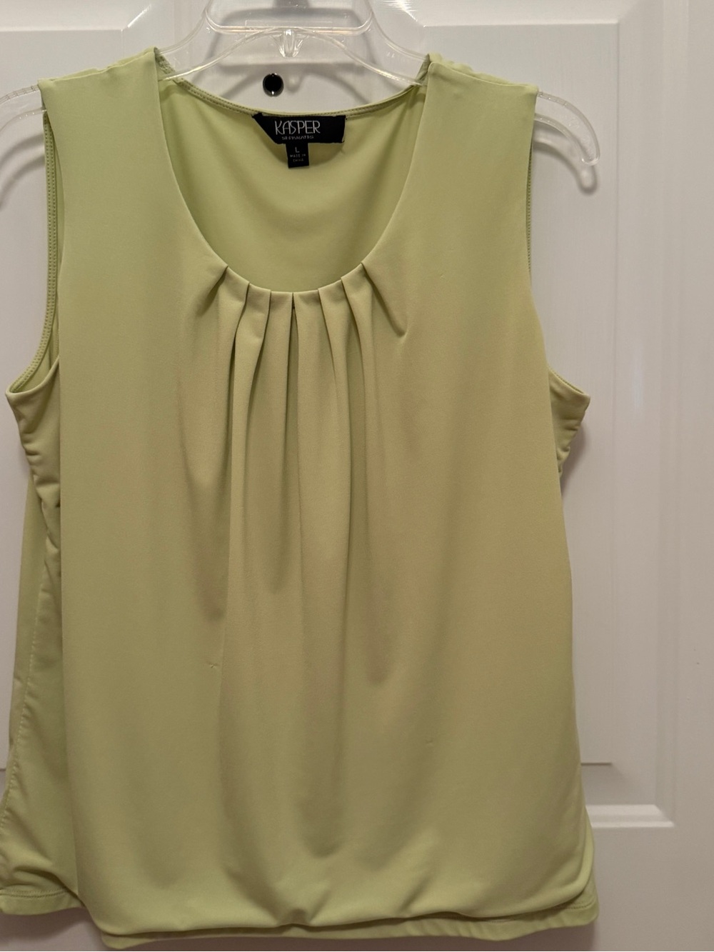 Kasper Sleeveless Pleat-Front Shell Top in Light Green